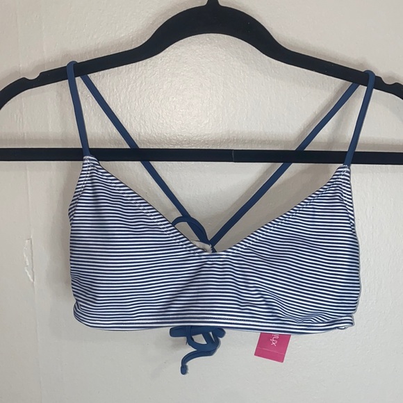 🪿Blue and white striped two piece swimsuit! - Picture 2 of 7
